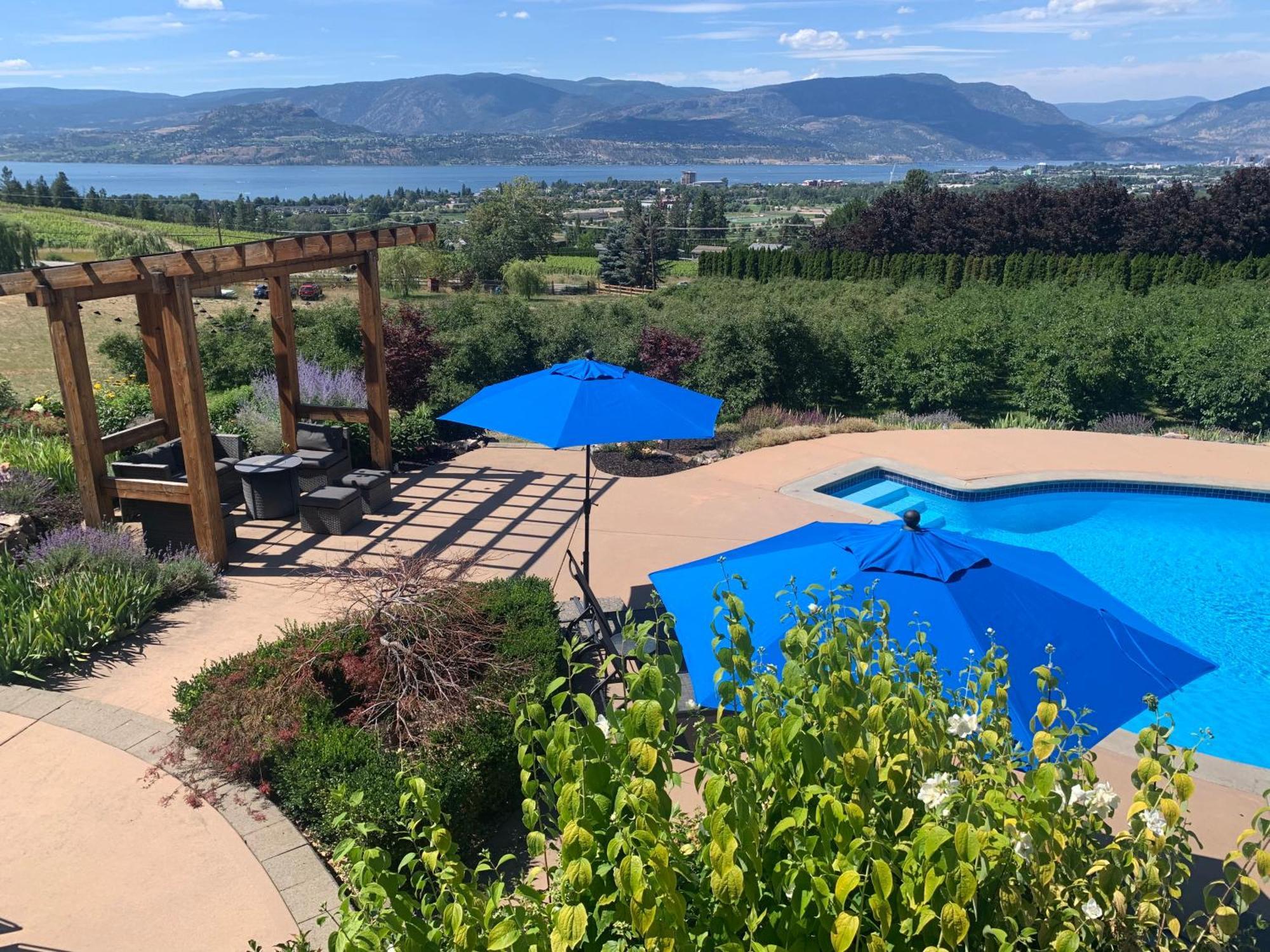 Crawford View Villa Kelowna Luaran gambar